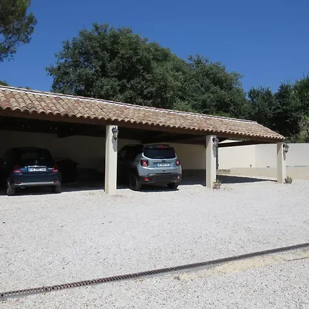 بيت ضيافة Le Castel