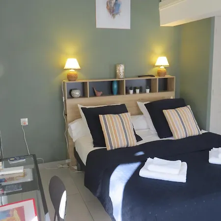 بيت ضيافة Le Castel 3*