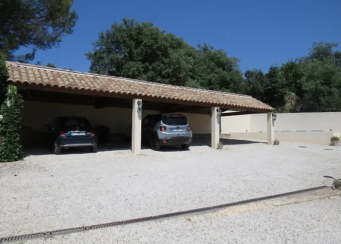 بيت ضيافة Le Castel